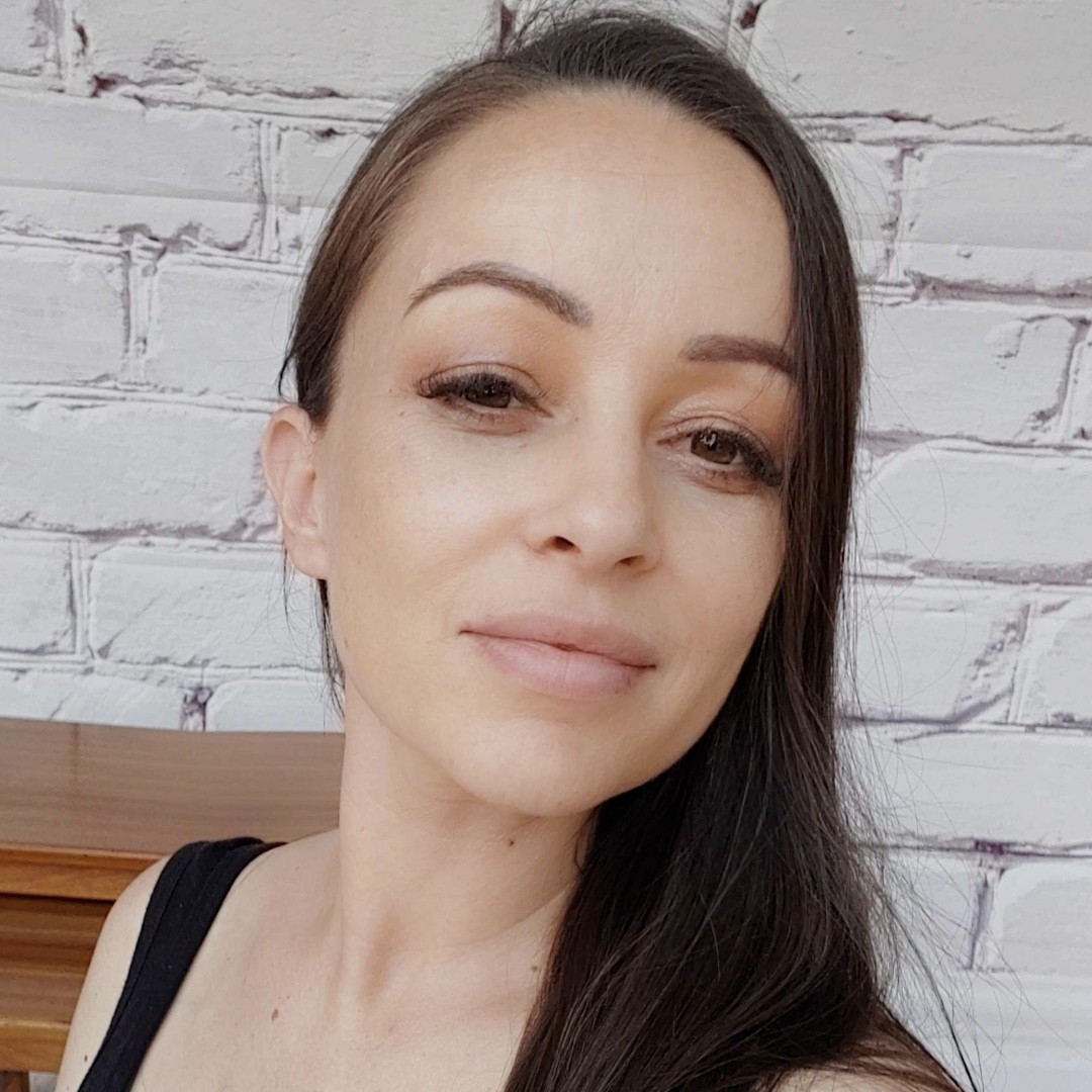 Daniela T.